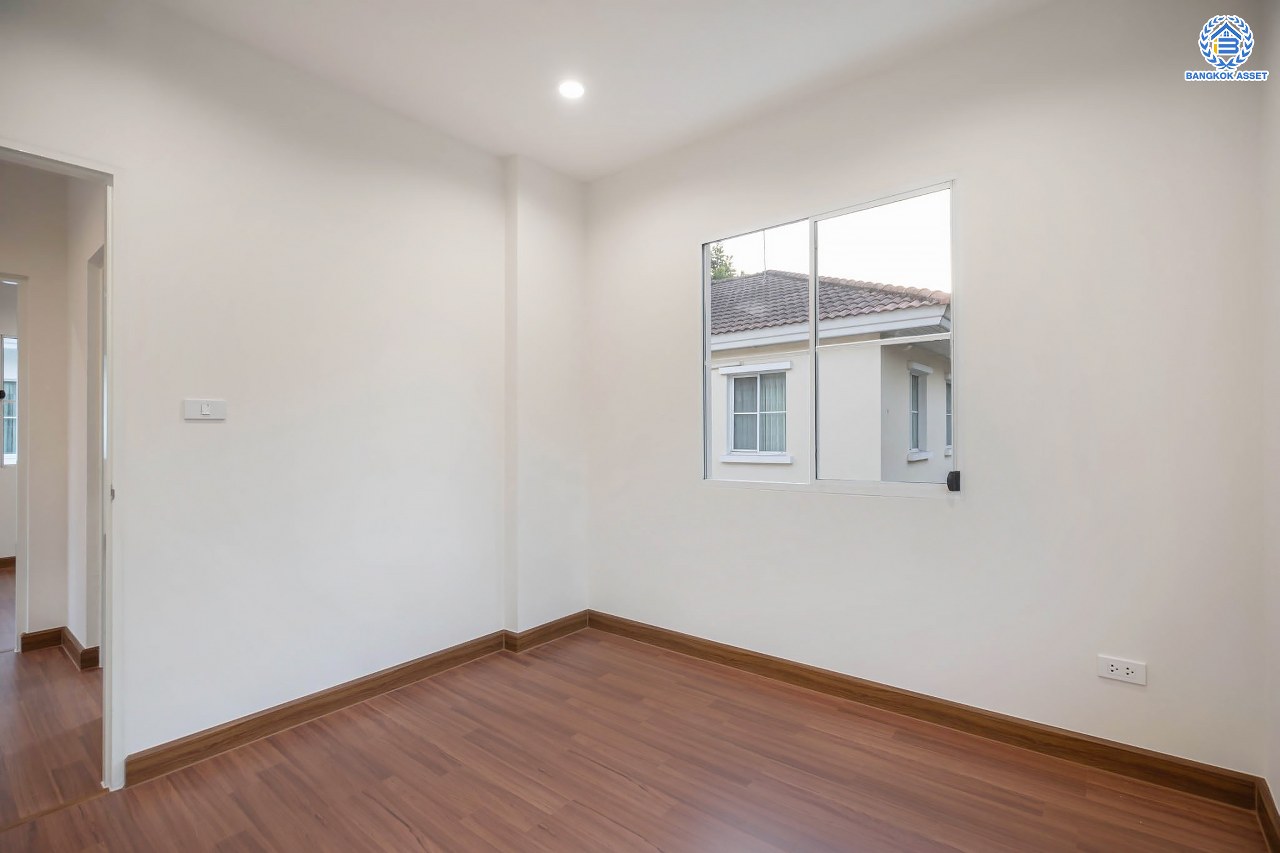 บ้านมือสองตกแต่งใหม่ โครงการ ชัยพฤกษ์2 ราชพฤกษ์-ติวานนท์ เนื้อที่ 54.4 ตร.ว. ฟังก์ชัน 3 ห้องนอน 2 ห้องน้ำ จอดรถได้ 2 คัน บรรยากาศเงียบสงบเป็นส่วนตัว สิ่งอำนวยความสะดวกมากมาย! บนทำเลศักยภาพ หน้าโครงการติดถนนใหญ่ เชื่อมต่อถนนราชพฤกษ์ ใกล้จุดขึ้นทางด่วน "ศรีสมาน"...